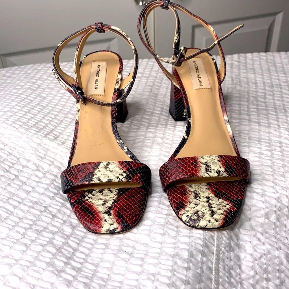 New Antonio Melani Gwyn sandals - Picture 3 of 6